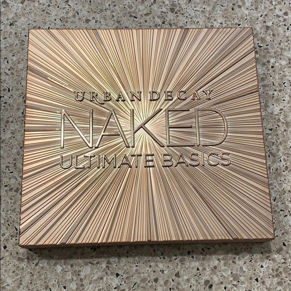 Urban Decay eye shadow palette